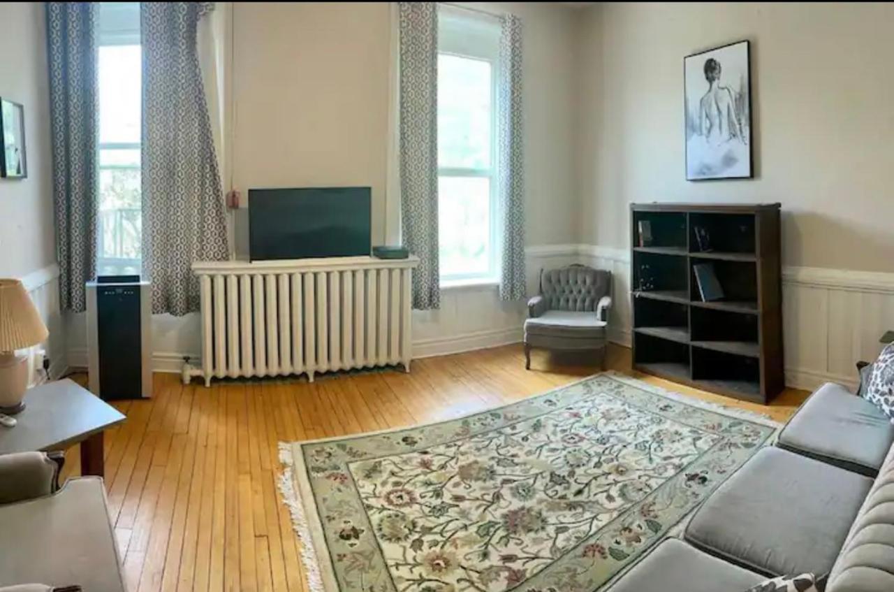 Апартаменты 32 Ontario St Стратфорд Экстерьер фото